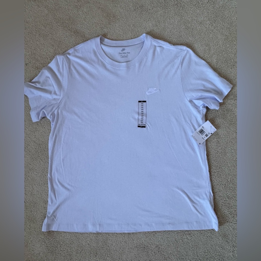 Nike Men’s Basic Short Sleeve Shirt - NWT